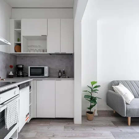 Homelike At The Very Center Of Downtown *