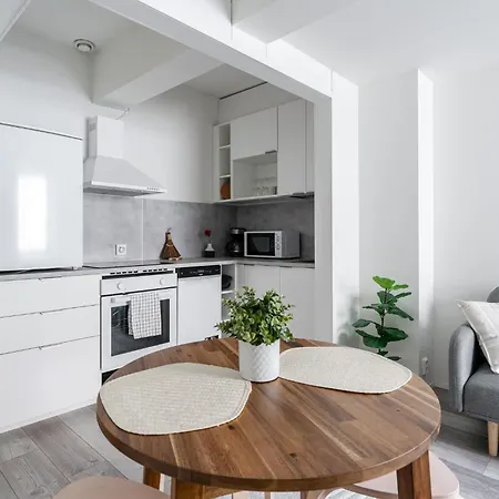 Homelike At The Very Center Of Downtown Apartman *